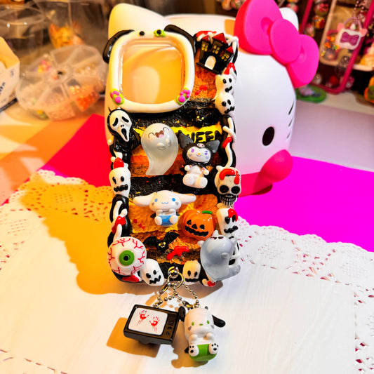 🔥🔥Halloween Sanrio Cream Phonecase (Free Shipping)